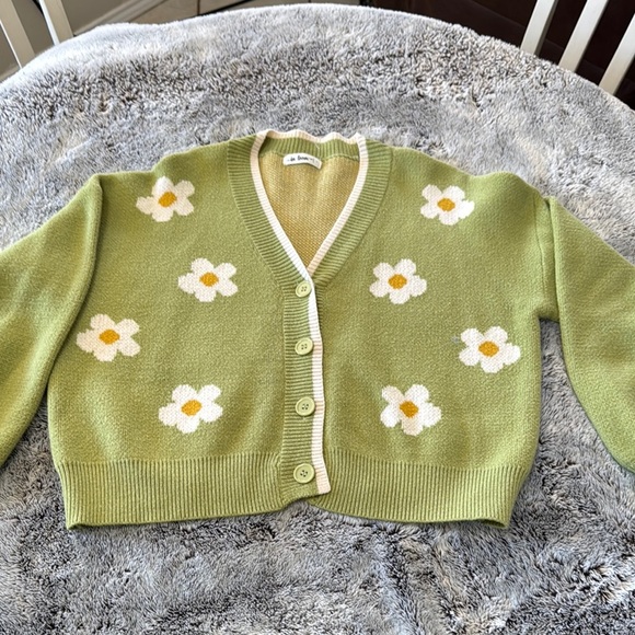 In Bloom Women’s Large Green Daisy Floral Sweater Long Sleeve Button Up Cropped - Picture 1 of 11
